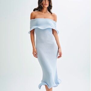 Meshki Molly off the shoulder dress size small